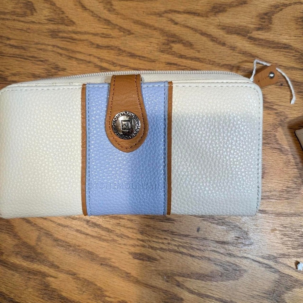 Stone Mountain Blue and White Wallet